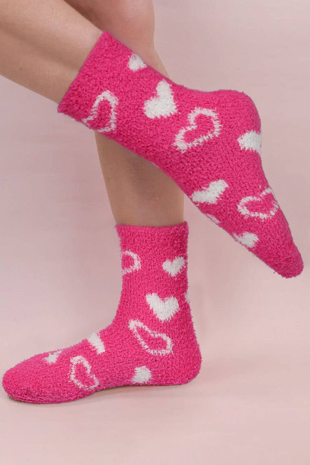 Dicke Socken mit Erdbeer- und Rosaherz