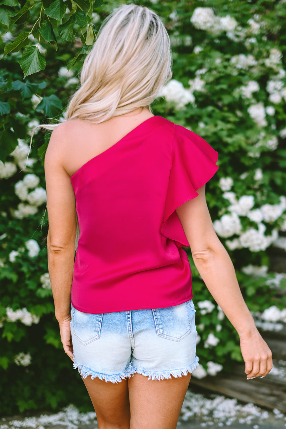Elegante Bluse mit asymmetrischer Schulterpartie in Erdbeerrosa