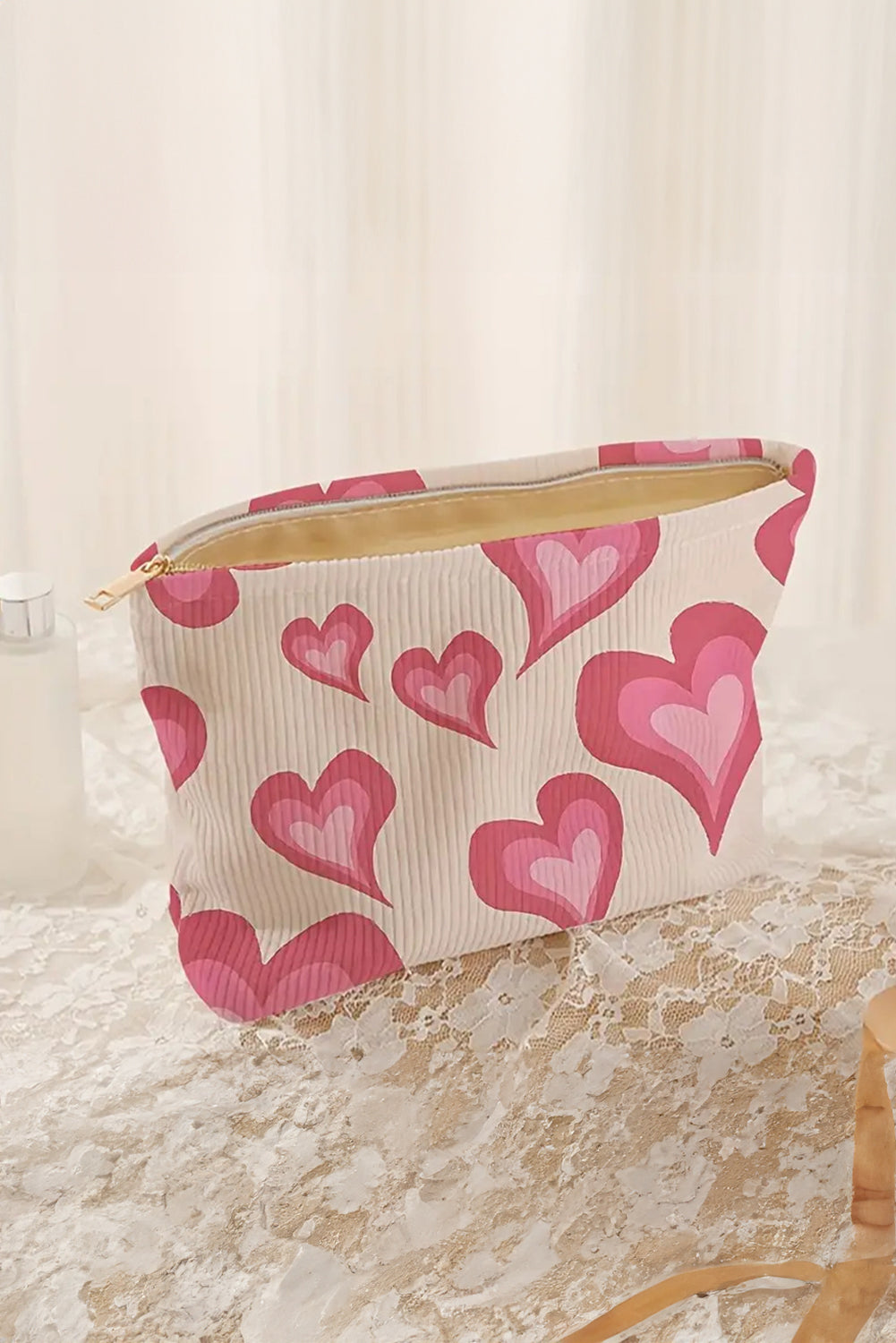 Weiße Herzen Kosmetiktasche