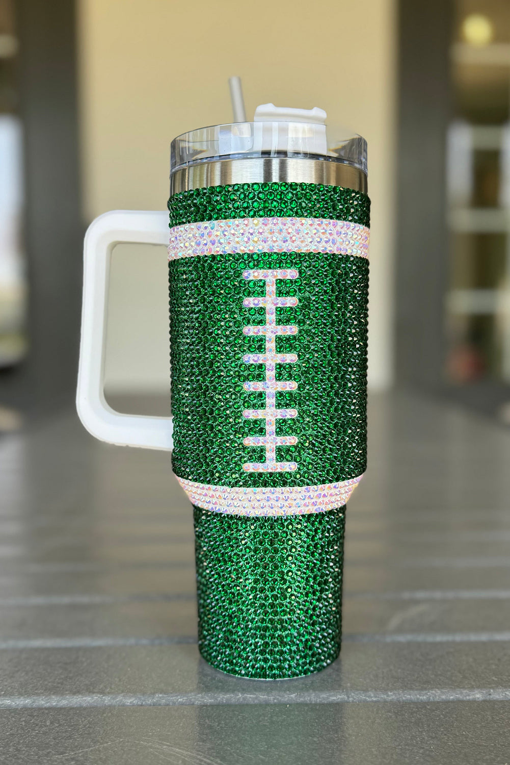 Rugby-Fußball-Becher mit Strasssteinen, 40 oz