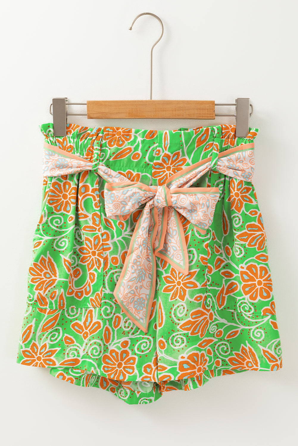 Lässige Shorts mit Blumenknoten und hoher Taille