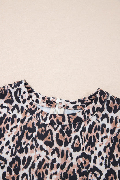 Braunes T-Shirt-Kleid mit Leopardenmuster