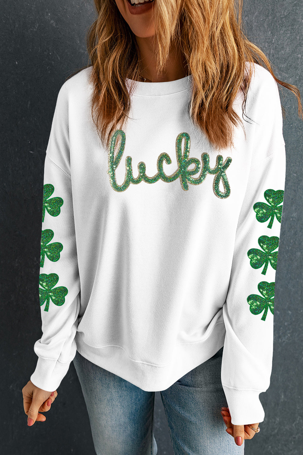 Weißes Sweatshirt mit Kleeblatt-Pailletten