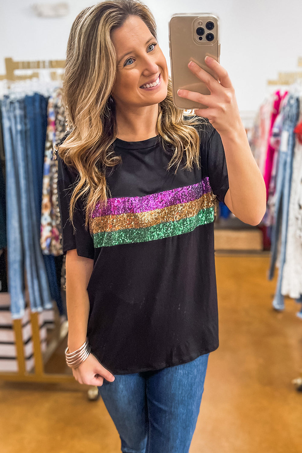 Weißes Mardi Gras T-Shirt mit Paillettenstreifen