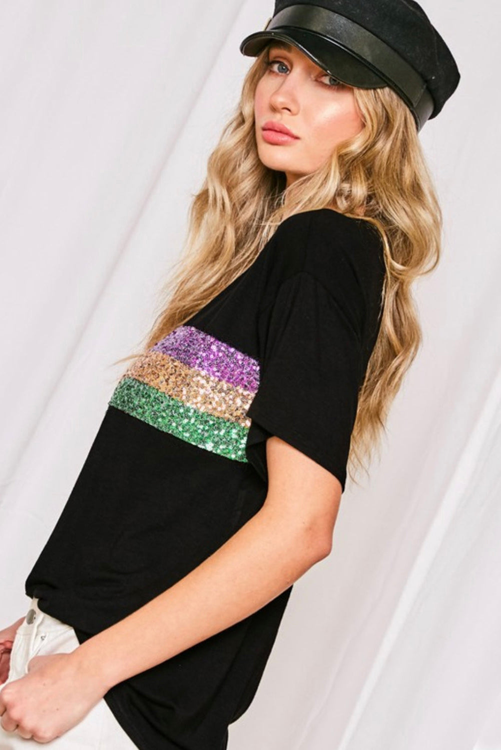 Weißes Mardi Gras T-Shirt mit Paillettenstreifen