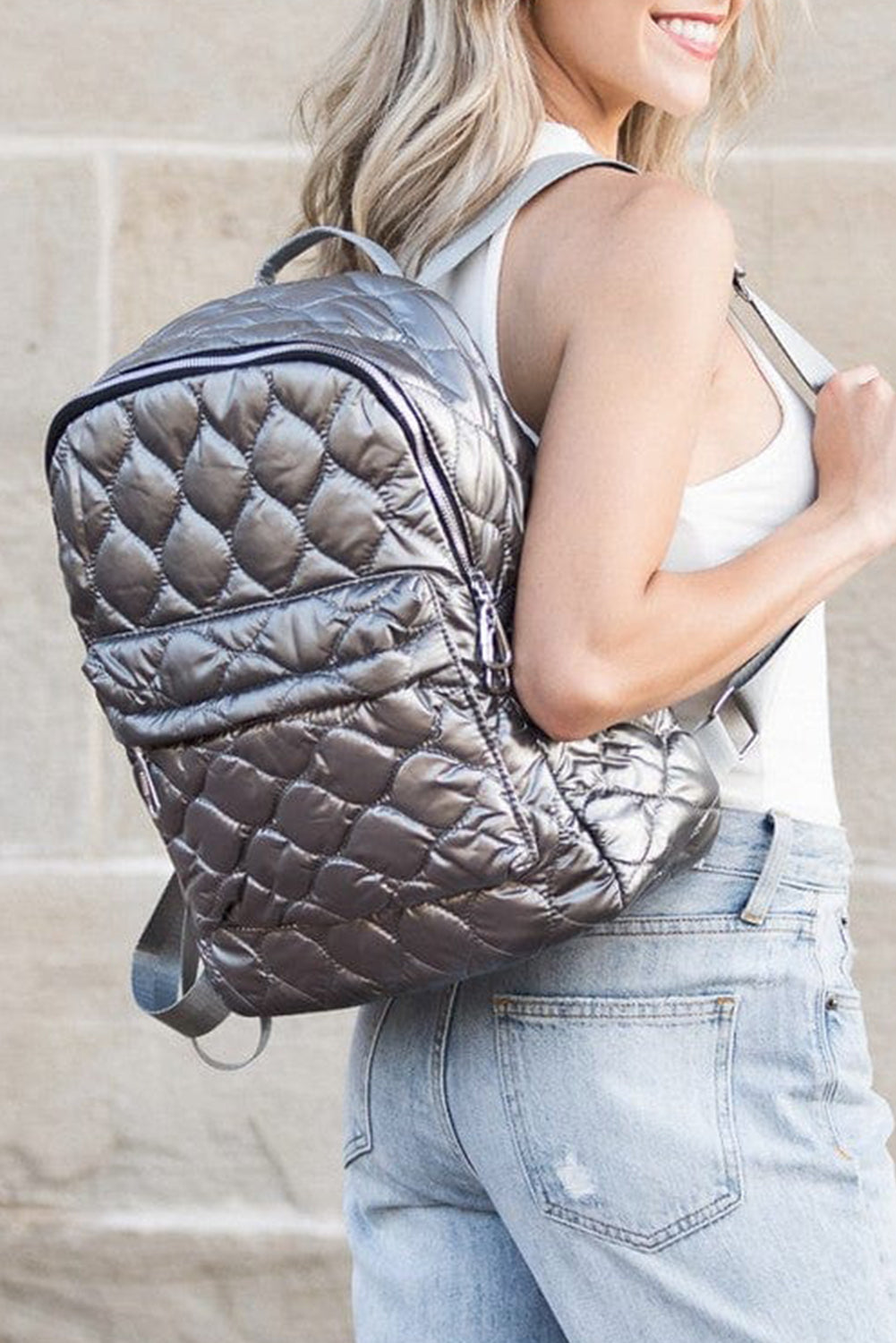 Schwarzer gesteppter Rucksack