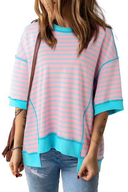 Gestreiftes Oversize-T-Shirt mit sichtbarem High Low