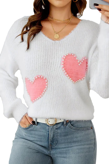 Weißer Pullover mit Perlen und Herzen