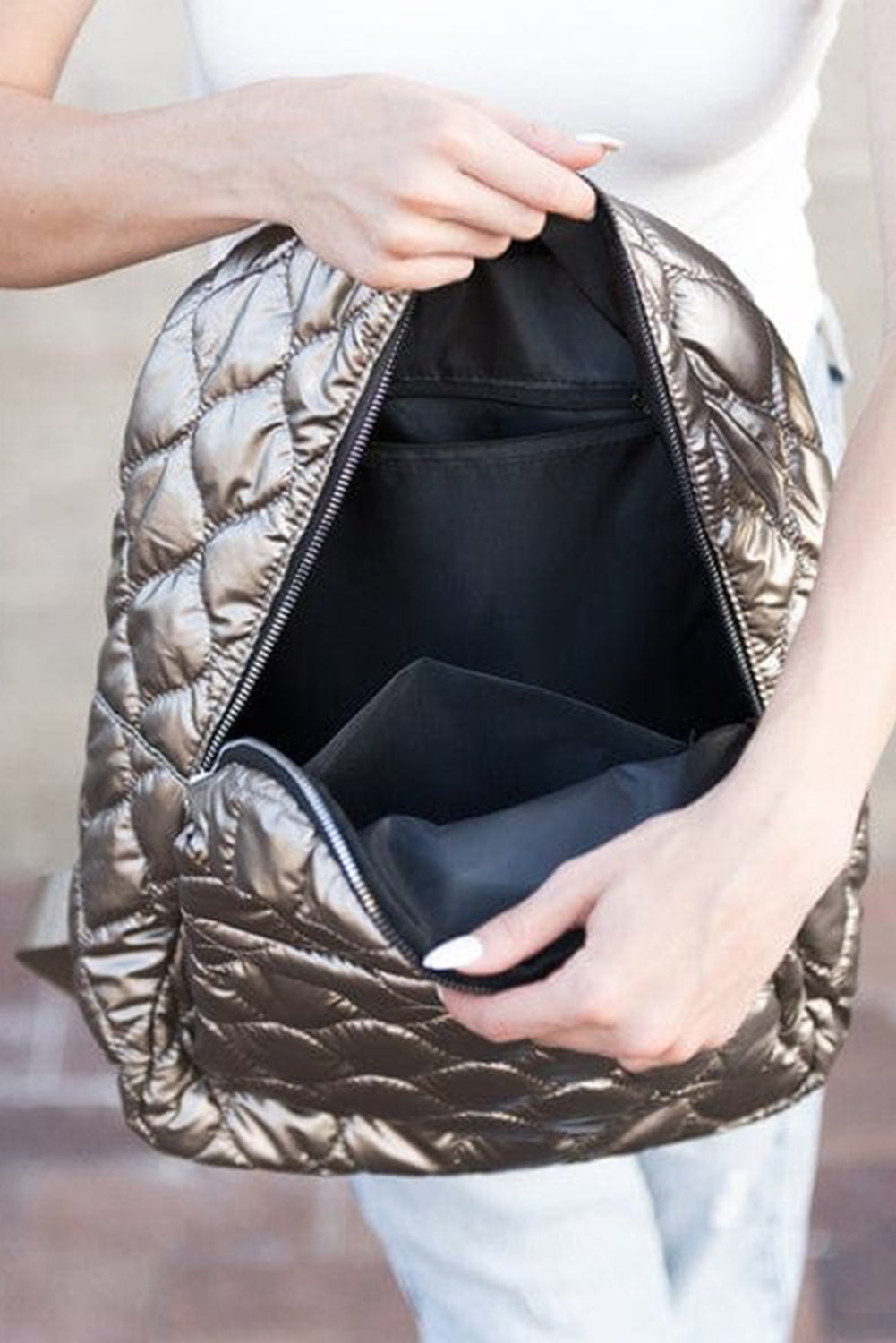 Schwarzer gesteppter Rucksack