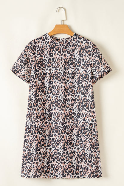 Braunes T-Shirt-Kleid mit Leopardenmuster
