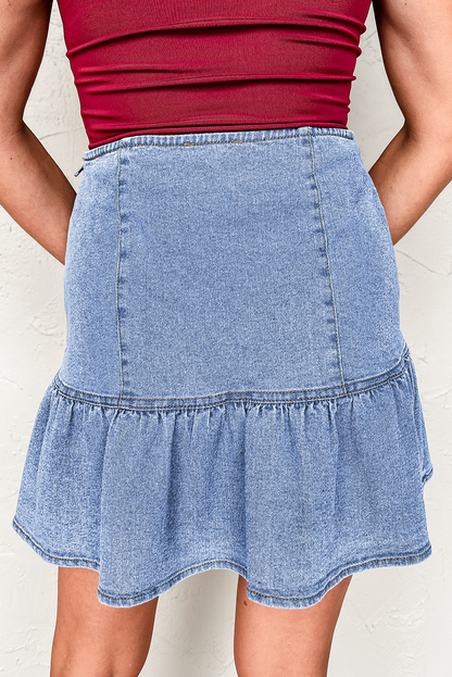 Blauer Jeans-Minirock mit Rüschen-Overlay