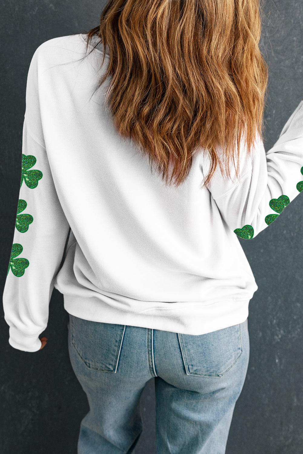 Weißes Sweatshirt mit Kleeblatt-Pailletten